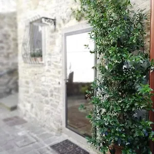 https://guelfi6-poppi.it-tuscanyhotel.com
